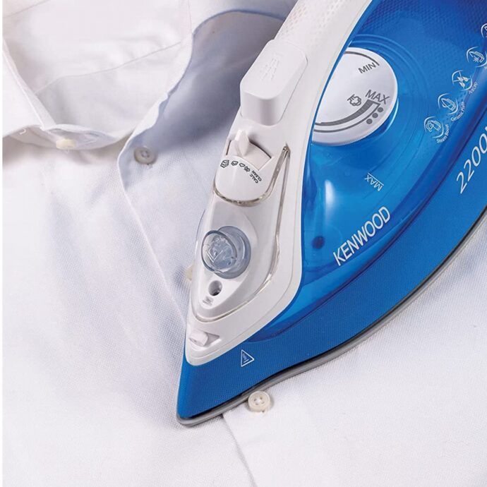 ⁦كينوود مكواة بخار 2600 وات مع قاعدة سيراميك ، STP70.000WG أبيض / أخضر KENWOOD Steam Iron 2600W with Ceramic Soleplate,⁩ - الصورة ⁦6⁩